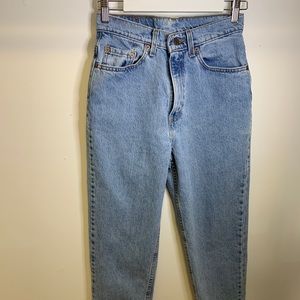 Vintage Levi’s 512 Slim Fit Tapered Leg - SZ 8 GUC